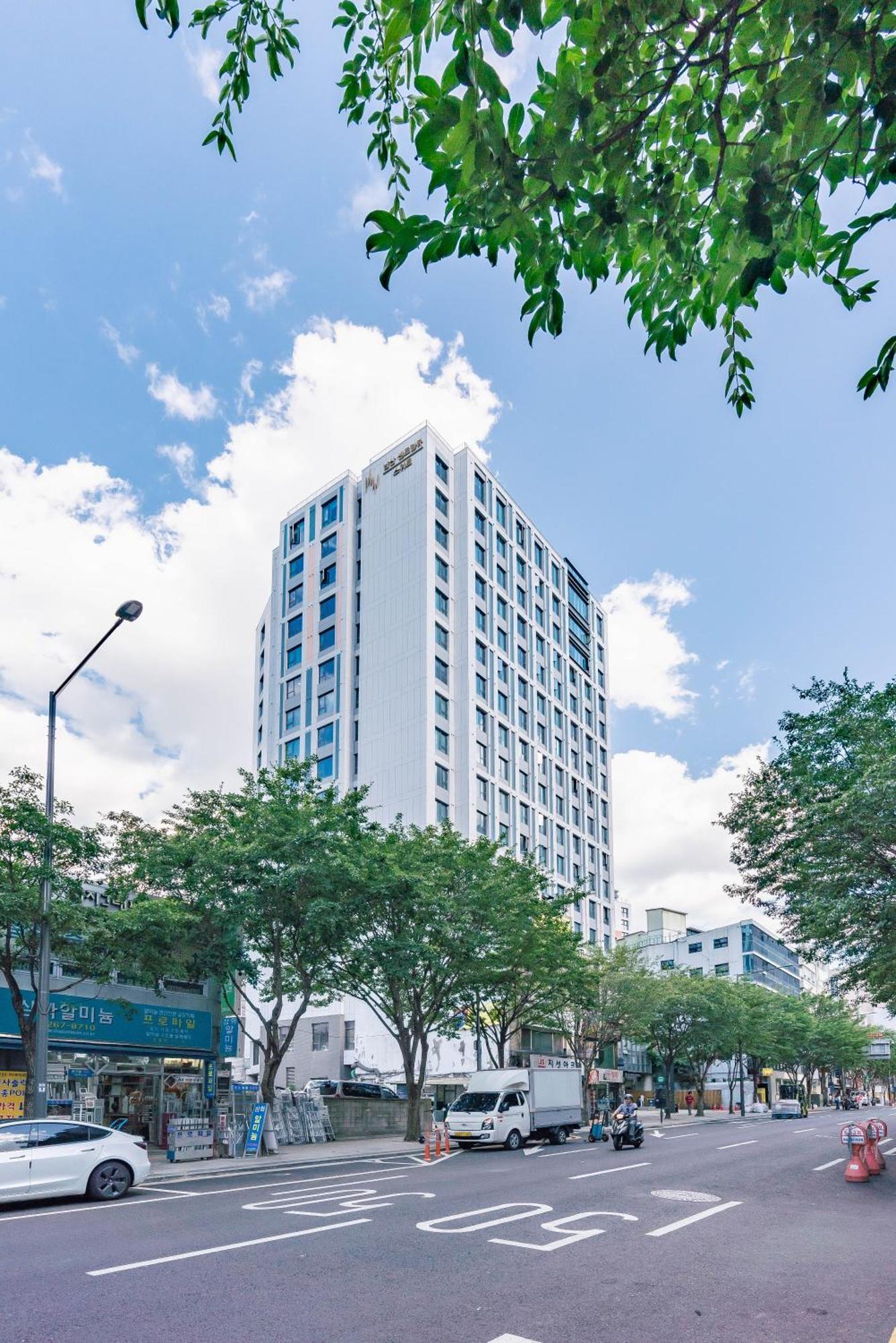 Centralviewsuite Residence, Myeong-dong Pangsapuri *